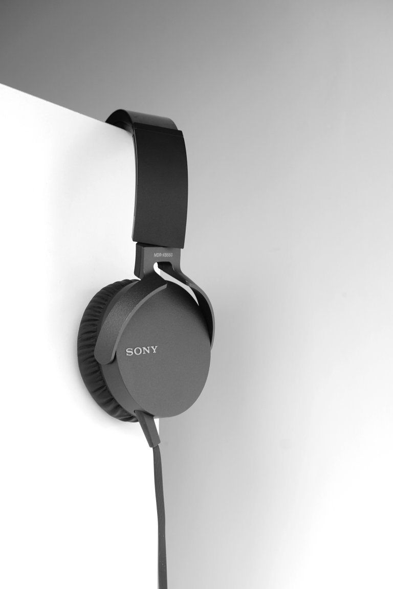 Unplugged: Embracing the Convenience of Wireless Headphones